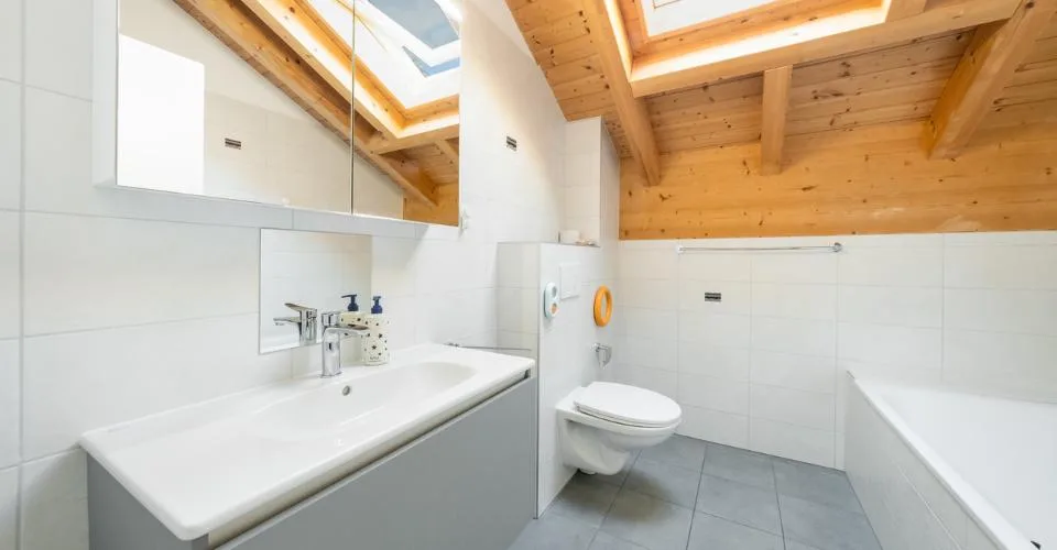 SPACIEUSE VILLA MITOYENNE - JARDIN, TERRASSE - GARAGE - EN EXCLUSIVITÉ