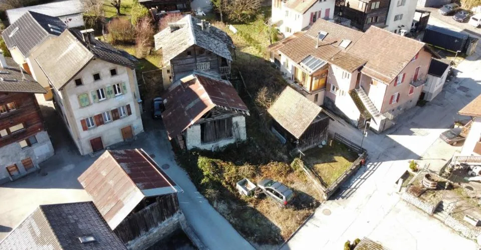 Propriété villageoise avec potentiel de développement !