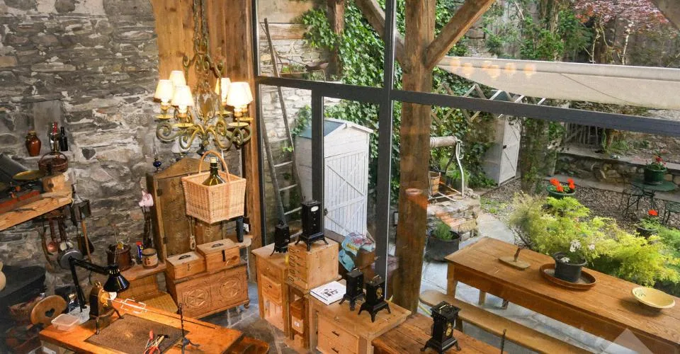 Charmante maison villageoise en pierres sur 3 niveaux et cartnotzet !