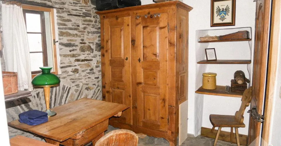 Charmante maison villageoise en pierres sur 3 niveaux et cartnotzet !