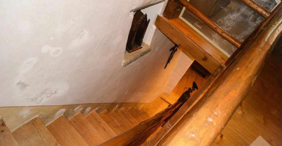 Charmante maison villageoise en pierres sur 3 niveaux et cartnotzet !
