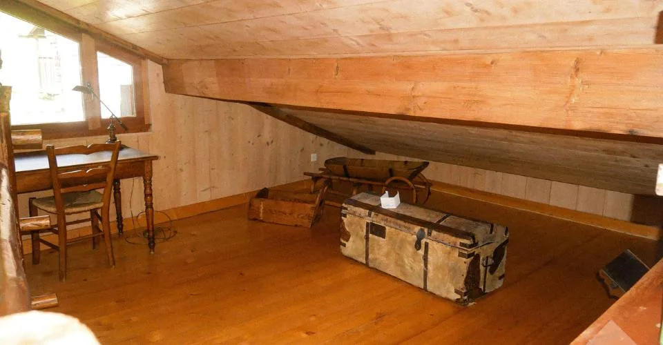 Charmante maison villageoise en pierres sur 3 niveaux et cartnotzet !
