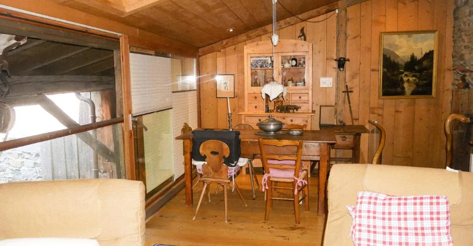 Charmante maison villageoise en pierres sur 3 niveaux et cartnotzet !