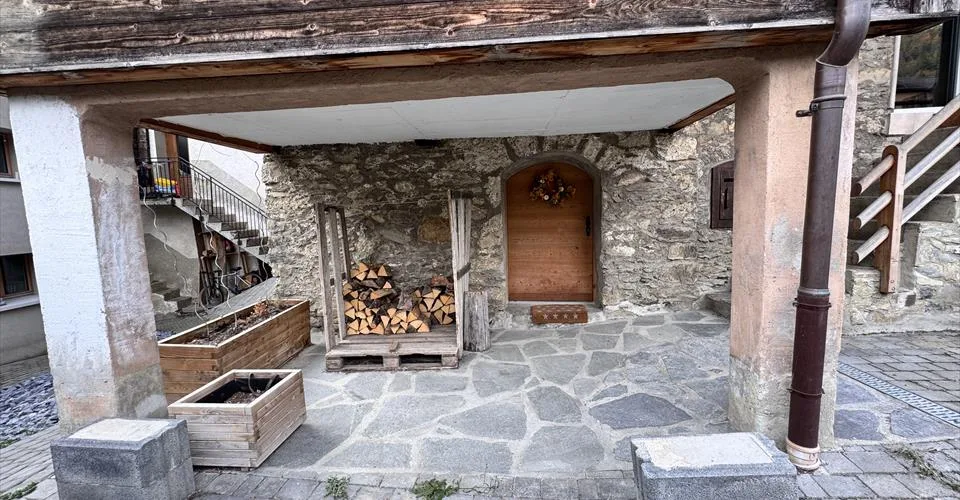 Maison mitoyenne rénovée vente résidence secondaire autorisé