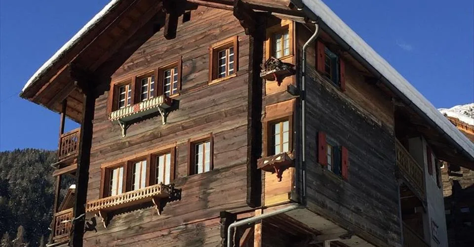 Anniviers - Unique Chalet à rénover