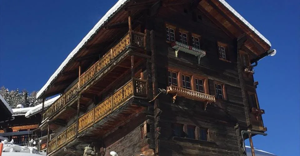 Anniviers - Unique Chalet à rénover