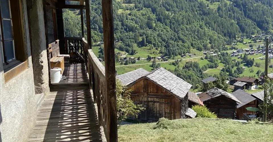 Anniviers - Unique Chalet à rénover