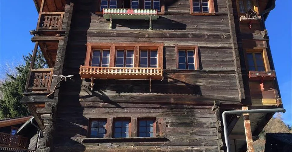 Anniviers - Unique Chalet à rénover