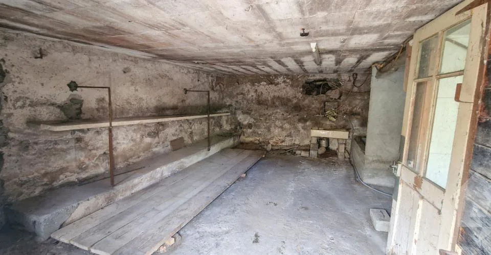 Maison villageoise avec grange attenante et garages – Foto 10 von 13