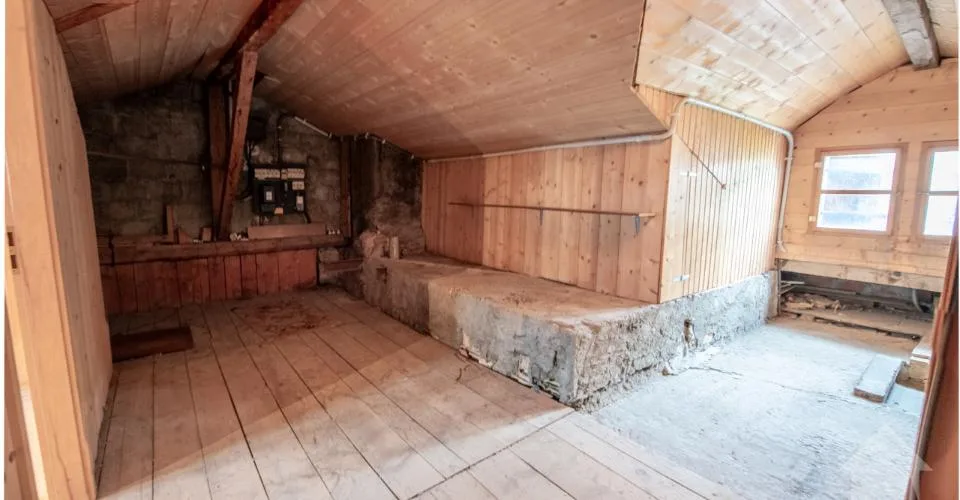 Maison villageoise avec grange attenante et garages – Foto 8 von 13