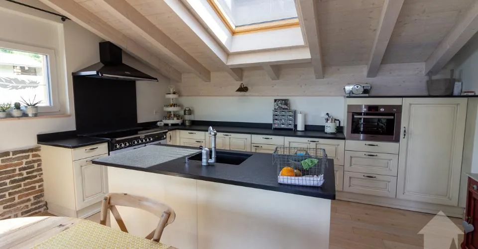Magnifique attique en duplex de 4,5 pces d'une surface de 118m2 hab – Foto 3 von 13