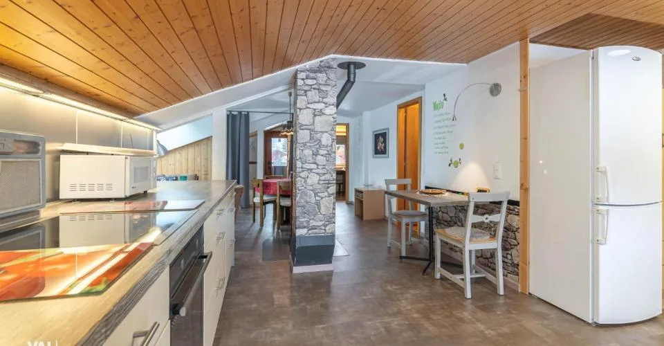Immeuble d'appartements avec 4 unités résidentielles spacieuses – foto 2 di 13