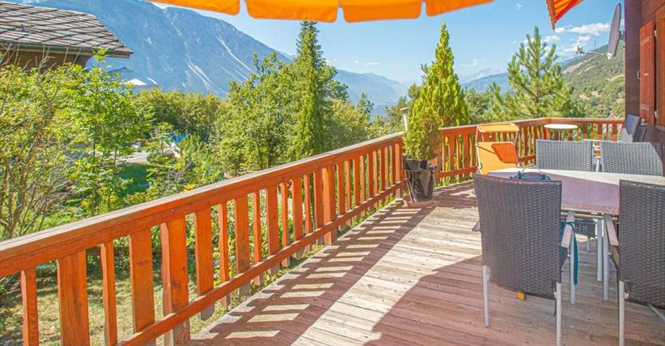 CHALET à St Barbara, 6.5 pièces avec superbe vue, de grande qualité et situation très calme
