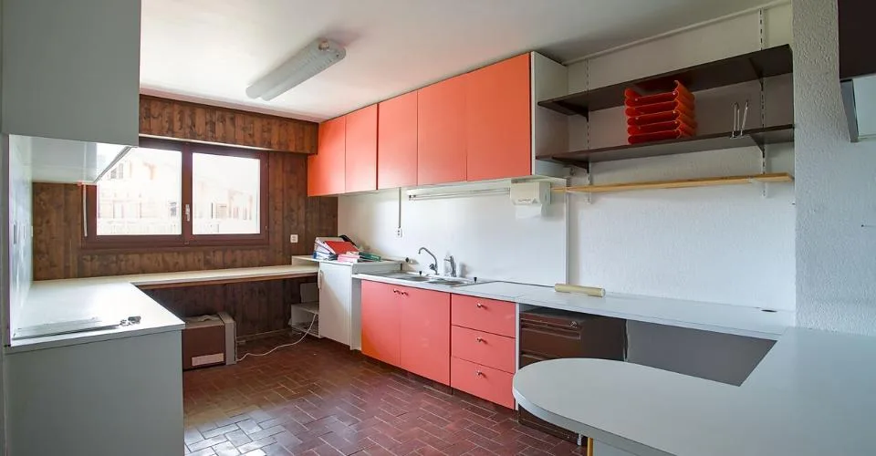 Grand appartement traversant de 5.5 pièces à rénover, 140 m2, terrasse