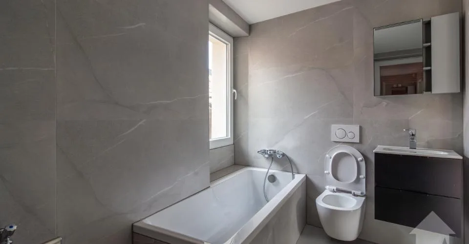 Immeuble de rendement de 4 appartements entièrement rénové en 2026