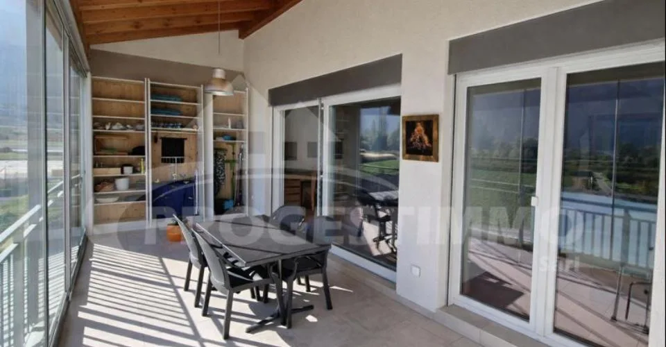APPARTEMENT DANS LES BAINS DE SAILLON