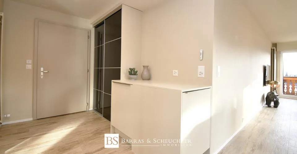 Superbe 2.5 p rénové et meublé, plein centre, rue du Prado – Foto 4 von 8