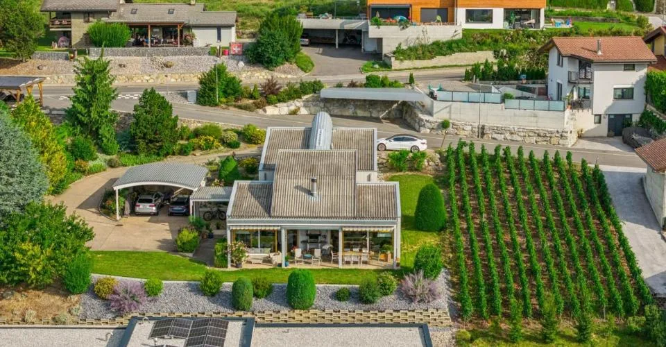 Villa d'Exception avec vue Panoramique & Élégance Contemporaine – Foto 2 von 11