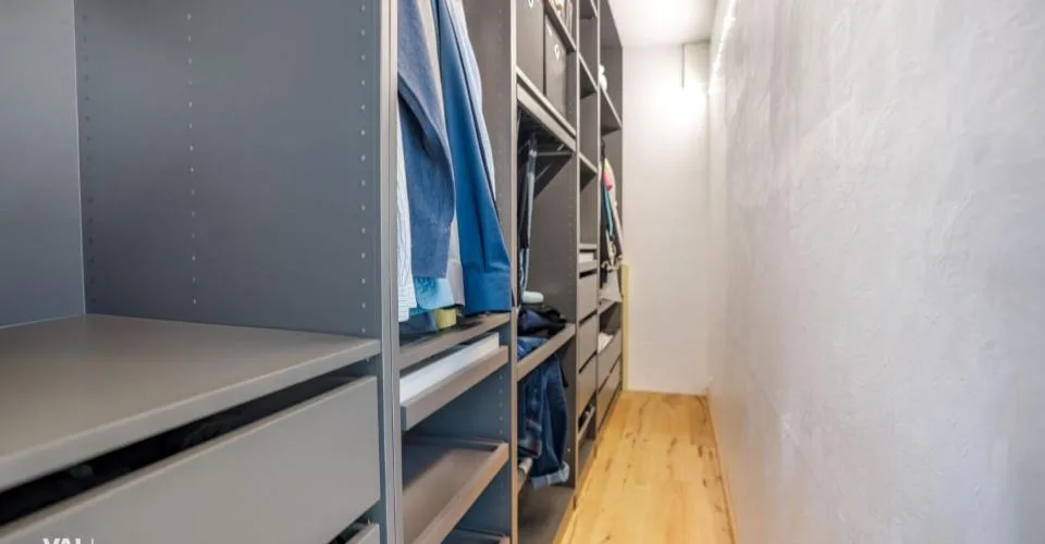 Stilvoll renoviert mit viel Platz und Charme – photo 9 sur 13