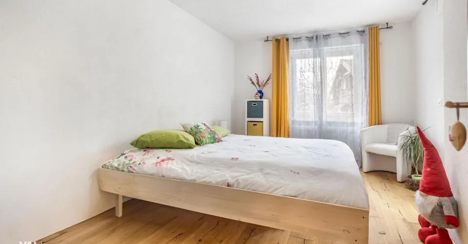 Stilvoll renoviert mit viel Platz und Charme – photo 12 sur 13