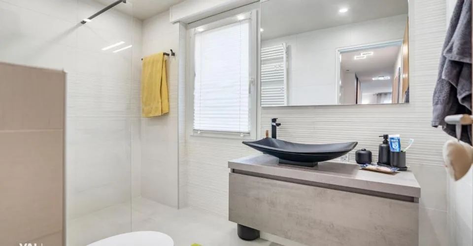 Stilvoll renoviert mit viel Platz und Charme – photo 13 sur 13