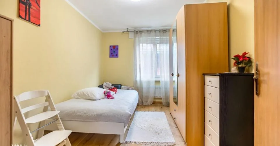 Stilvoll renoviert mit viel Platz und Charme – photo 11 sur 13