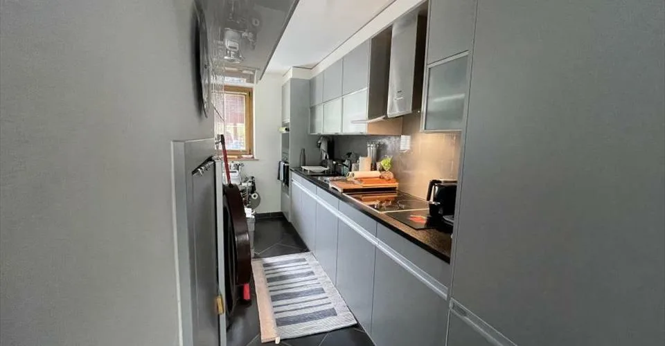 Grange rénovée – appartement indépendant, jardin et parking