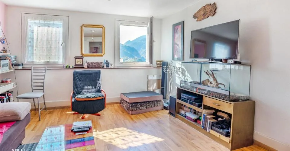 Appartement 3,5 pces dans les combles, à rénover