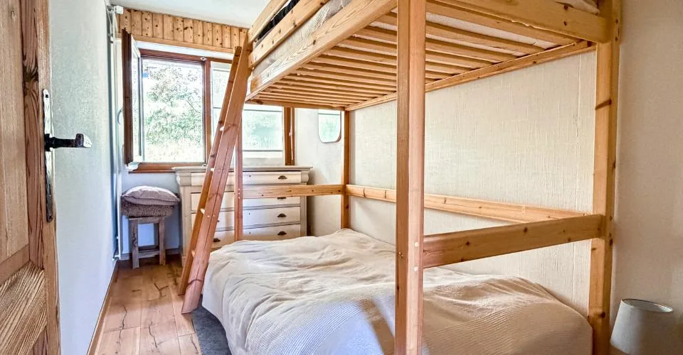 Très sympathique appartement de 4.5 pièces entièrement rénové à Ovronnaz/VS