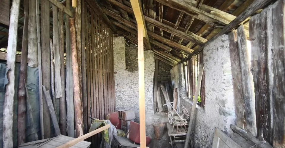 2 GRANGES À RÉNOVER SIERRE TERRAIN DE 780m2