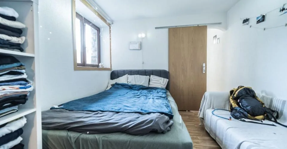 Petite maison villageoise constitutée de deux studios