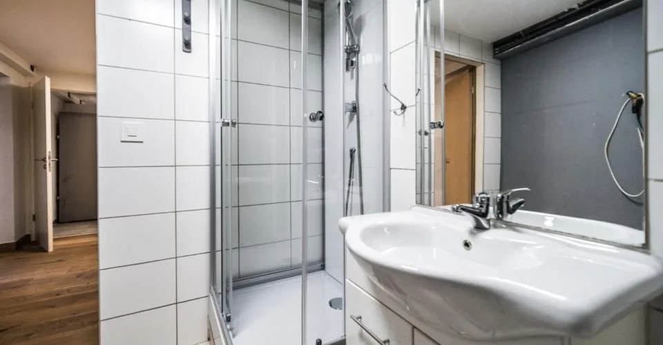 Petite maison villageoise constitutée de deux studios
