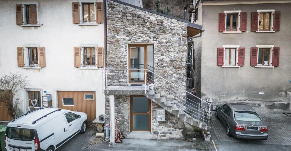 Petite maison villageoise constitutée de deux studios