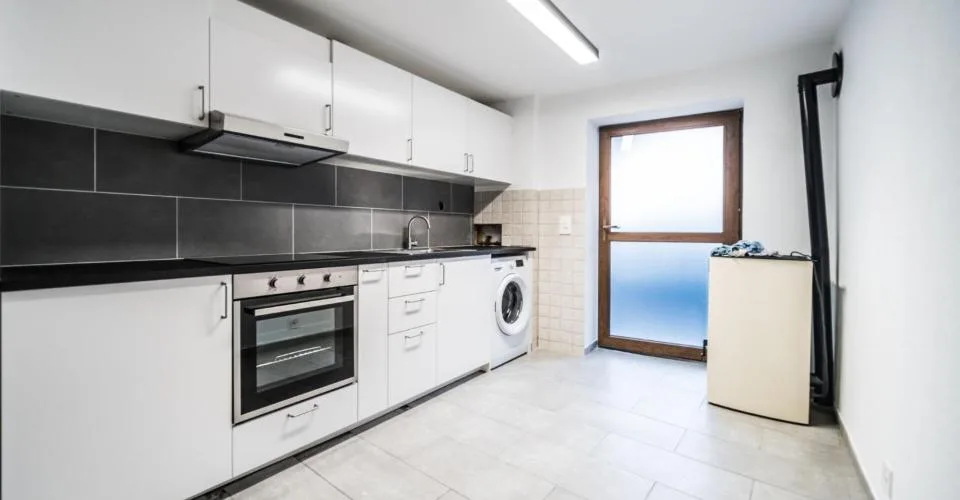 Petite maison villageoise constitutée de deux studios