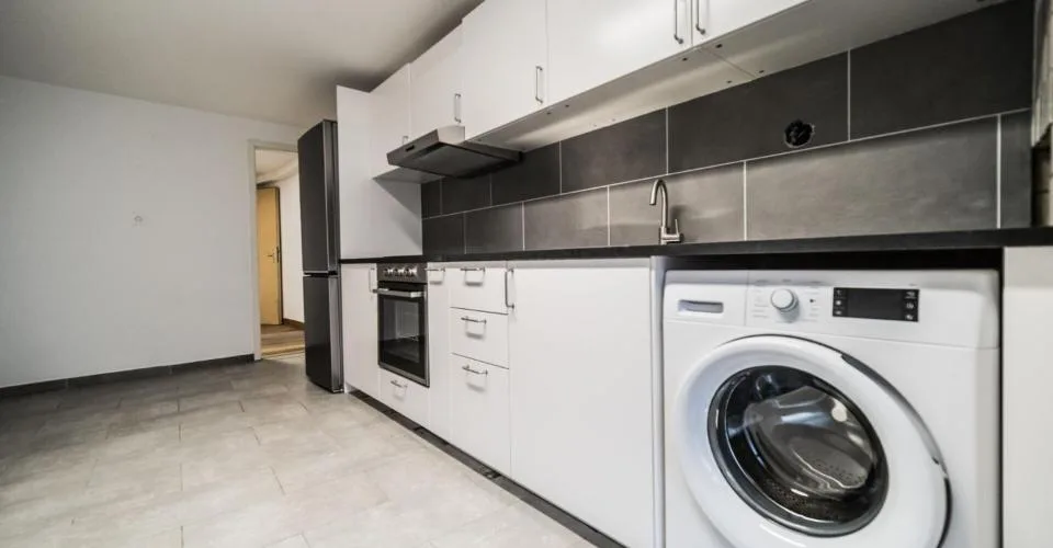 Petite maison villageoise constitutée de deux studios