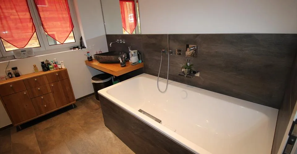 CHALET TARA, chalet exclusif de luxe de 6,5 pièces dans un emplacement central et ensoleillé, entièrement rénové