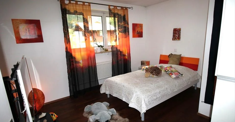 CHALET TARA, chalet exclusif de luxe de 6,5 pièces dans un emplacement central et ensoleillé, entièrement rénové