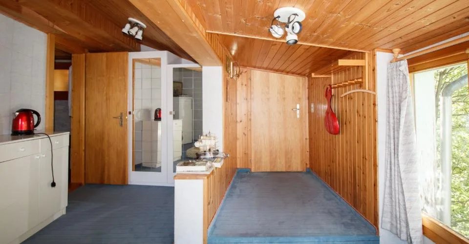 Appartementhaus 1.5-08, grand studio lumineux / bureau