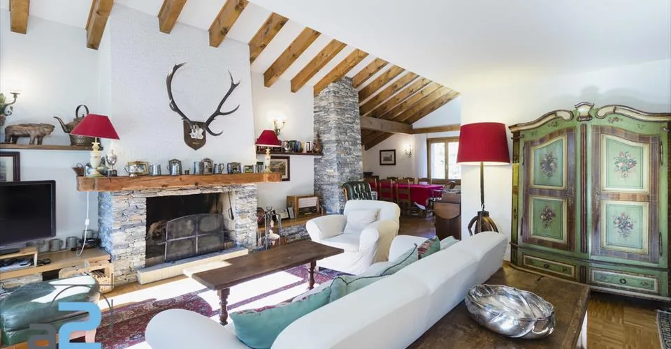 Au coeur de Crans et en bordure du golf, chalet de deux logements – Foto 2 von 13