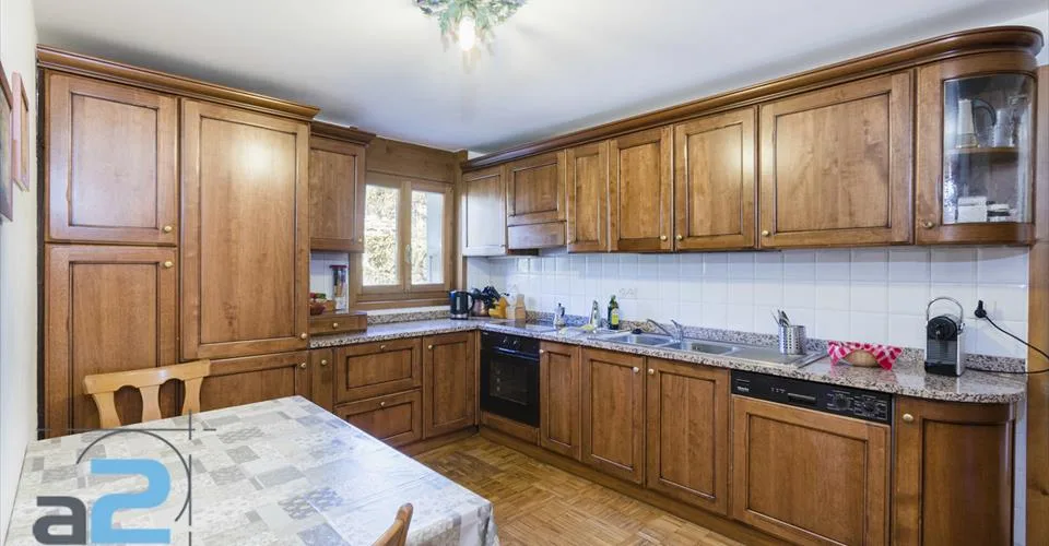 Au coeur de Crans et en bordure du golf, chalet de deux logements – Foto 5 von 13