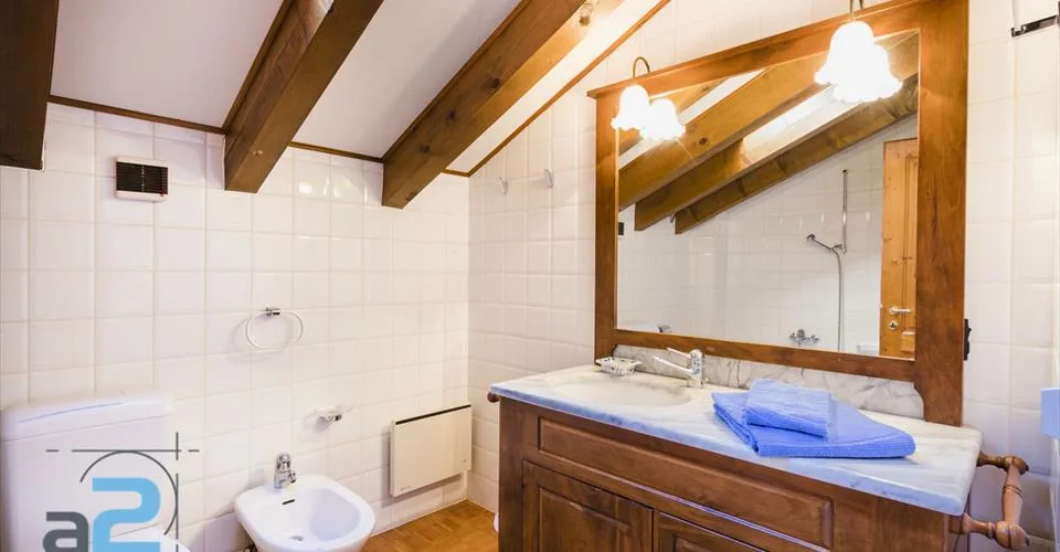 Au coeur de Crans et en bordure du golf, chalet de deux logements – Foto 10 von 13