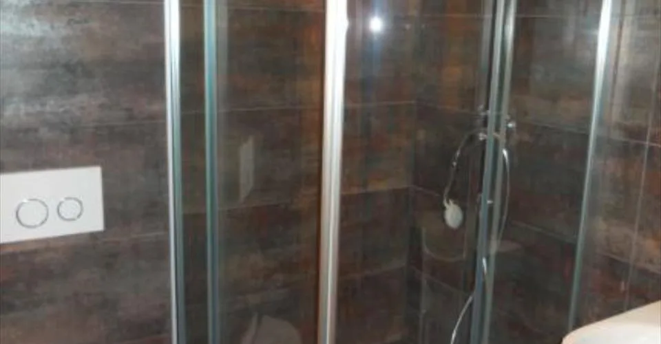 Triplex avec ascenceur privatif dans une environnement magnifique. Finitions au gré du preneur