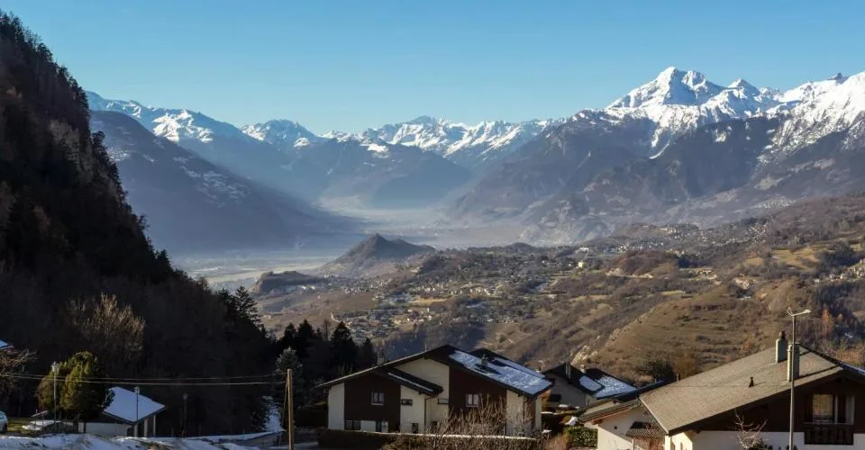 Chalet moderne à Crans-Montana avec vue imprenable – Foto 2 von 12