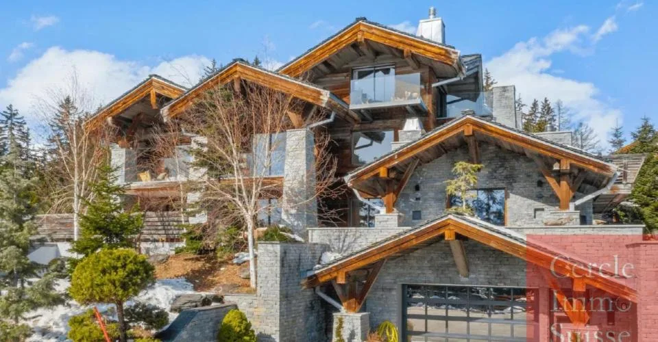 Chalet d'exception de 1 788 m2 à Crans-Montana
