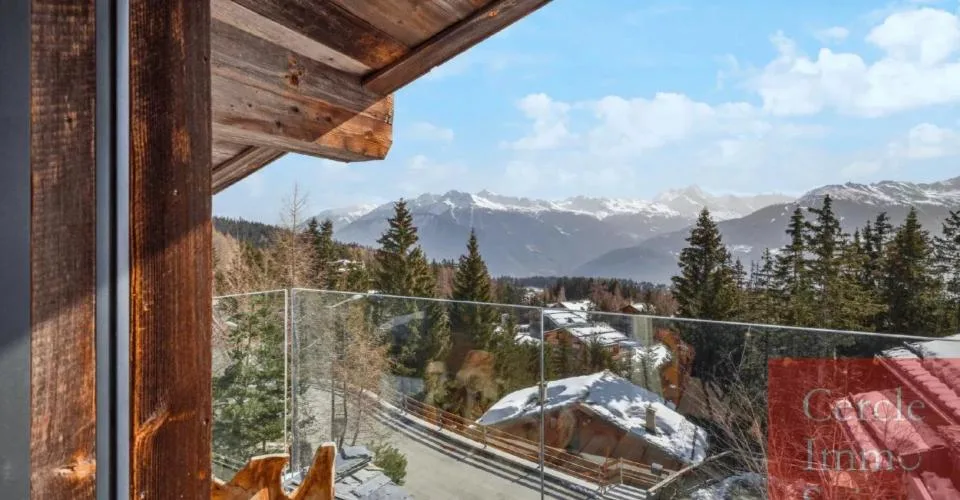 Chalet d'exception de 1 788 m2 à Crans-Montana