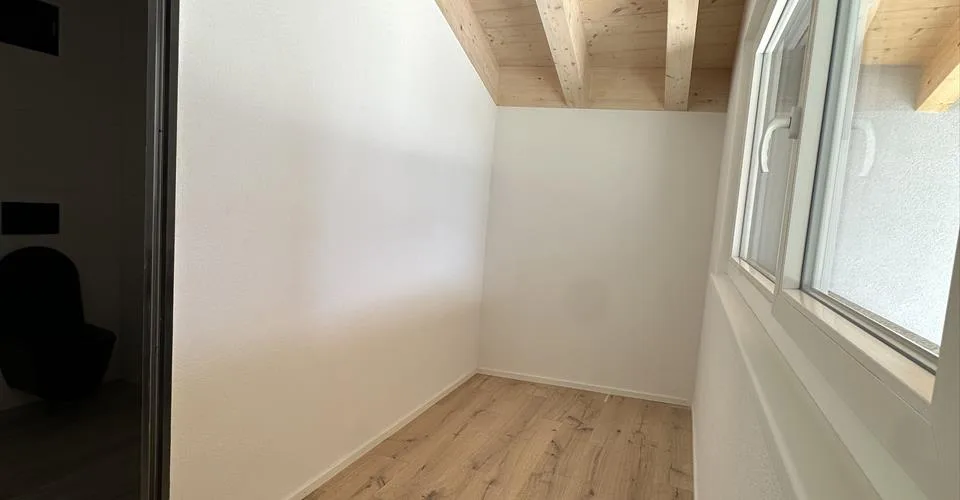 attique 4.5p et bureau / surface commerciale