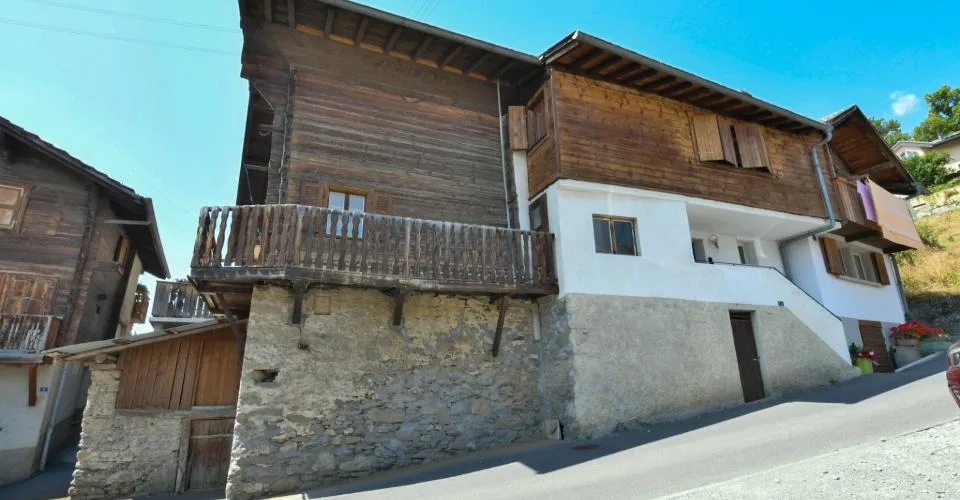 Appartement complètement atypique dans un chalet ancien à Ayent-Luc / Valais