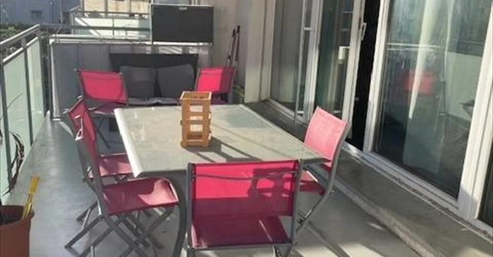 Appartement moderne. lumineux et proche du centre ville