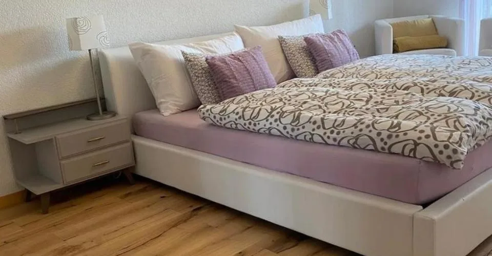 4 pièces avec cachet !