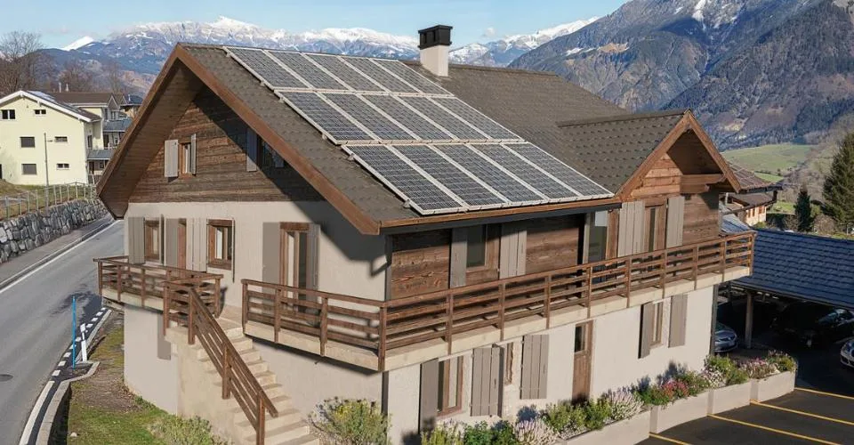 Vérossaz Chalet-Grange à Transformer en 2 appartements spacieux